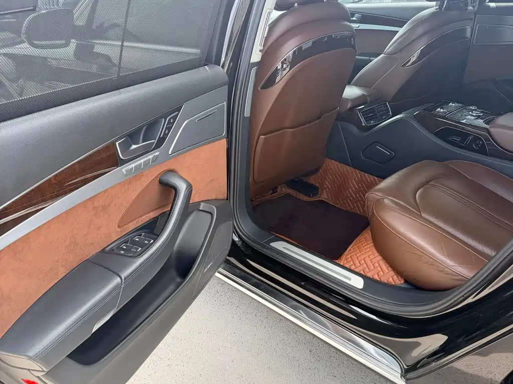 Audi A8 — миниатюра 10