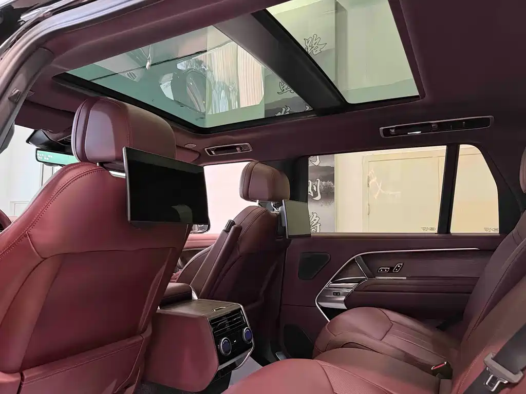 Land Rover Range Rover — миниатюра 17
