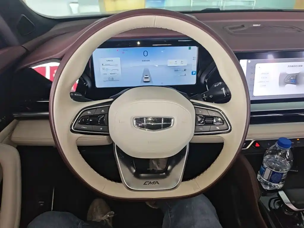 Geely Xingyue L — миниатюра 11
