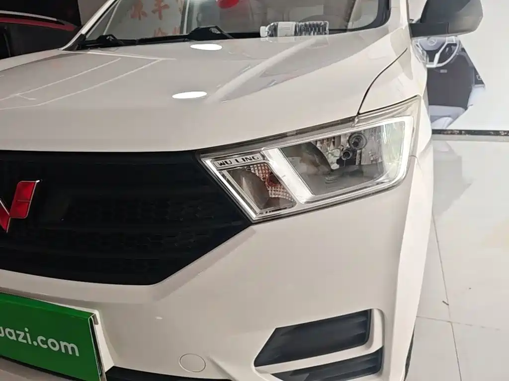 Wuling Hongguang — миниатюра 24