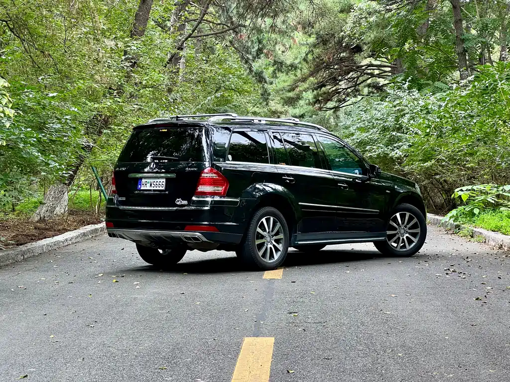 Mercedes-Benz GL-Class — миниатюра 12