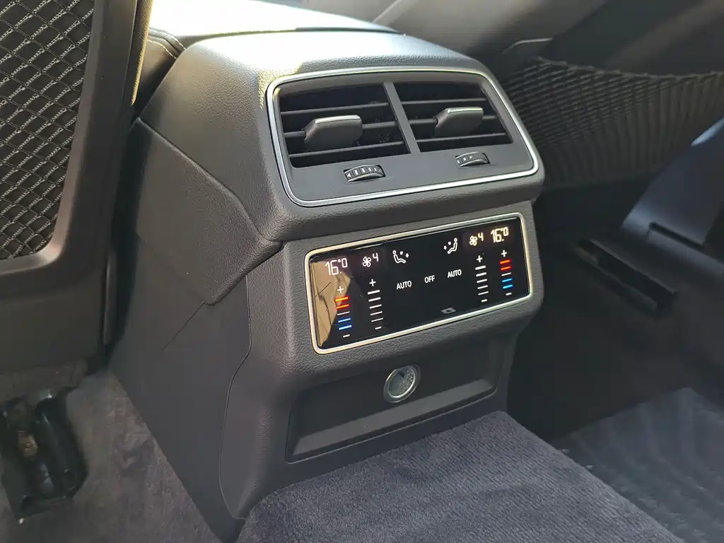 Audi A6L New Energy — миниатюра 22