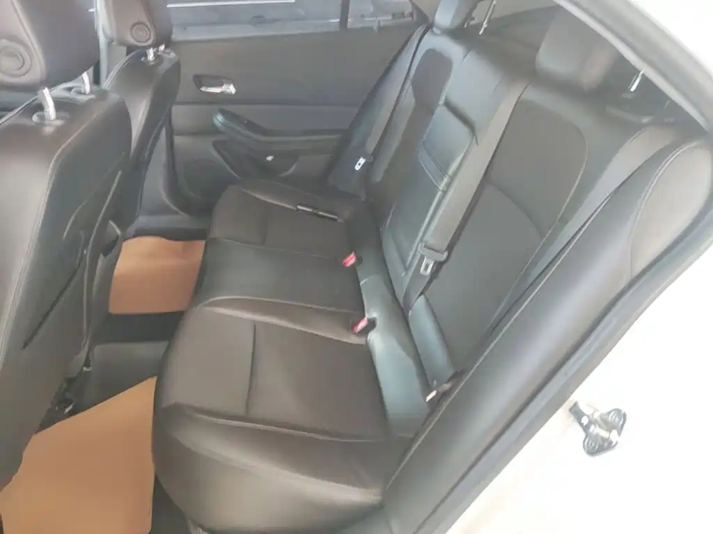 Chevrolet Malibu — миниатюра 17