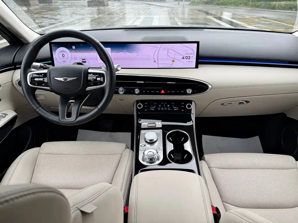 Genesis GV70 — миниатюра 6