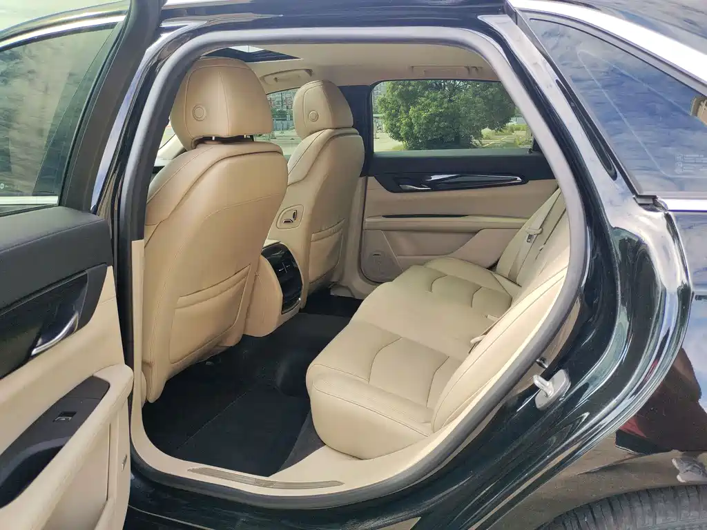 Cadillac CT6 — миниатюра 5