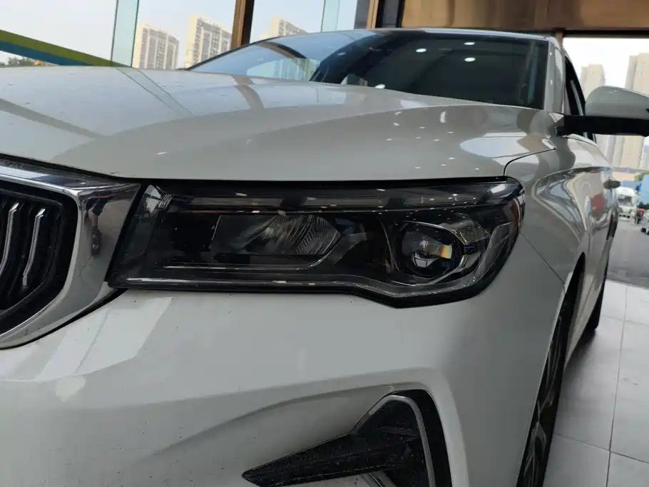 Geely Emgrand — миниатюра 5