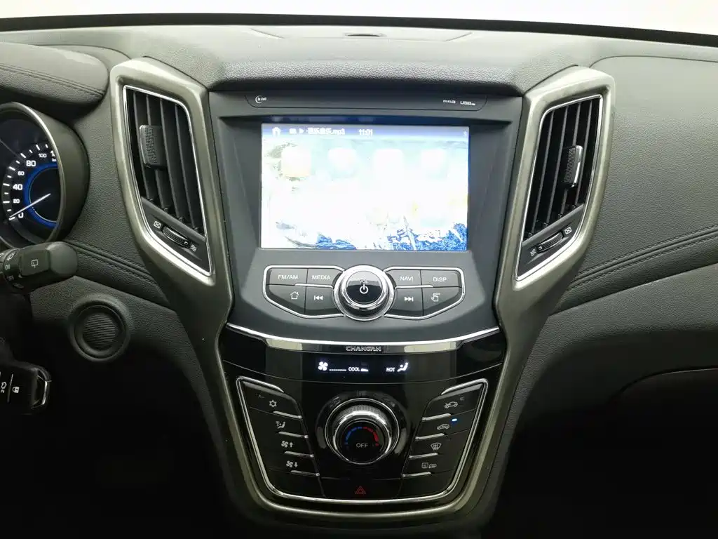 Changan CS35 — миниатюра 12