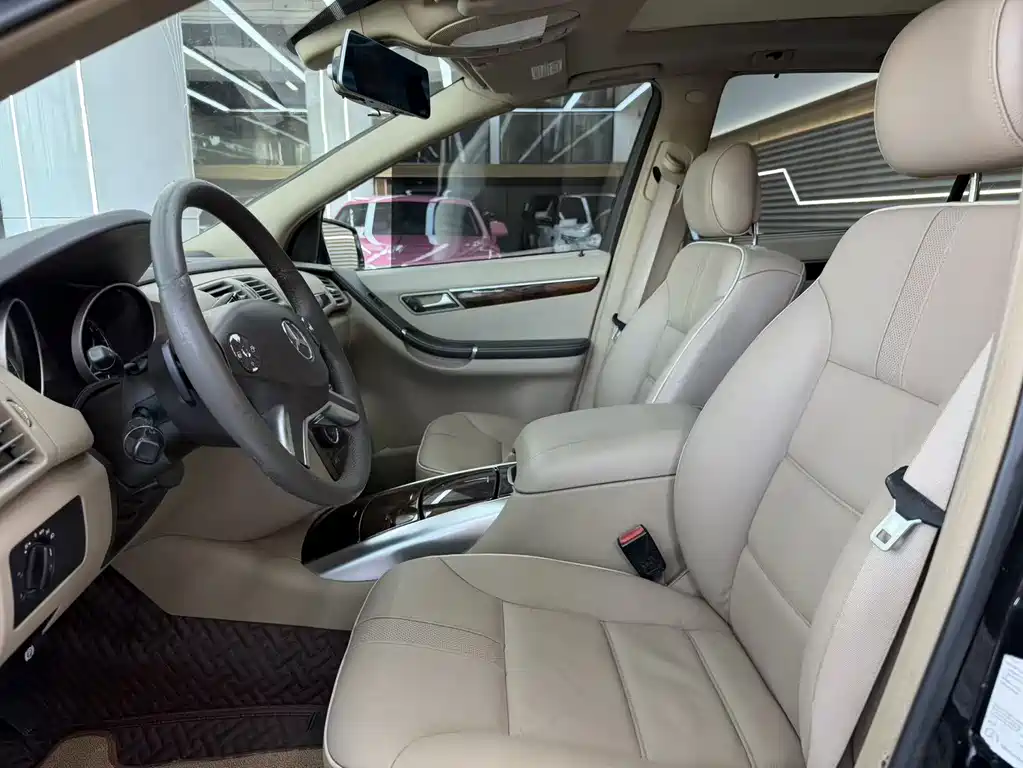 Mercedes-Benz R 2010 R 300 L Luxury