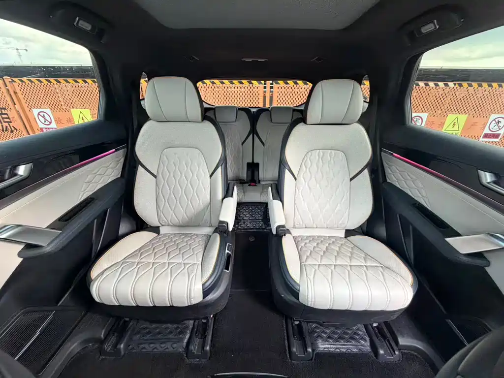 BYD Tang New Energy — миниатюра 6