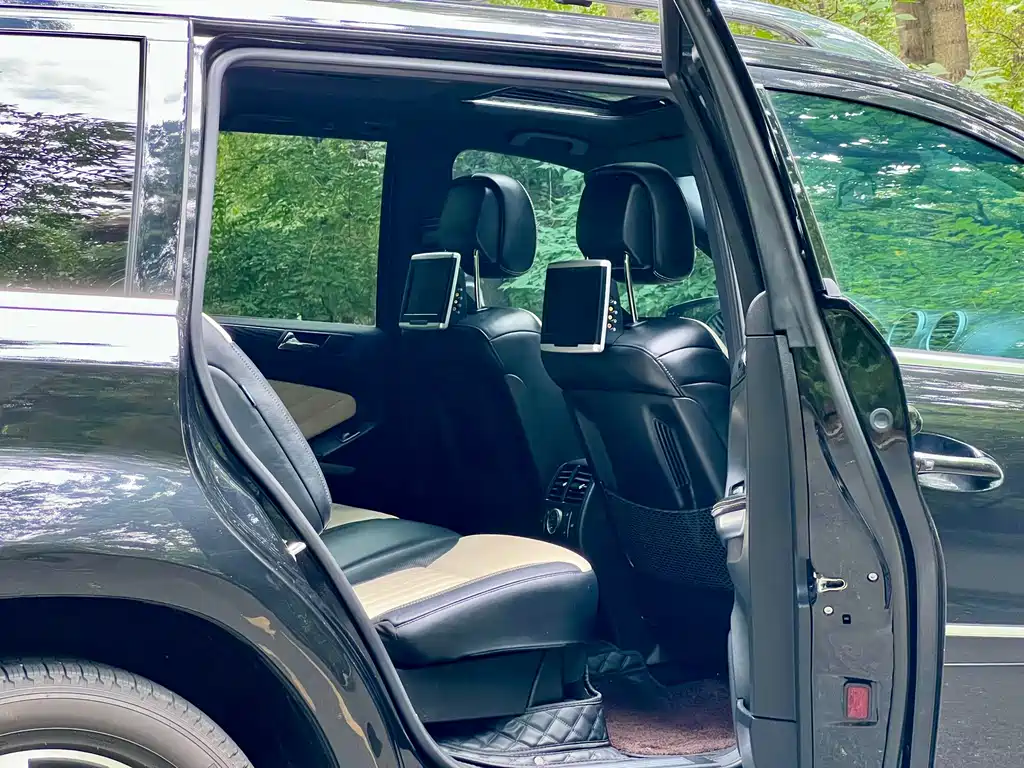Mercedes-Benz GL-Class — миниатюра 32