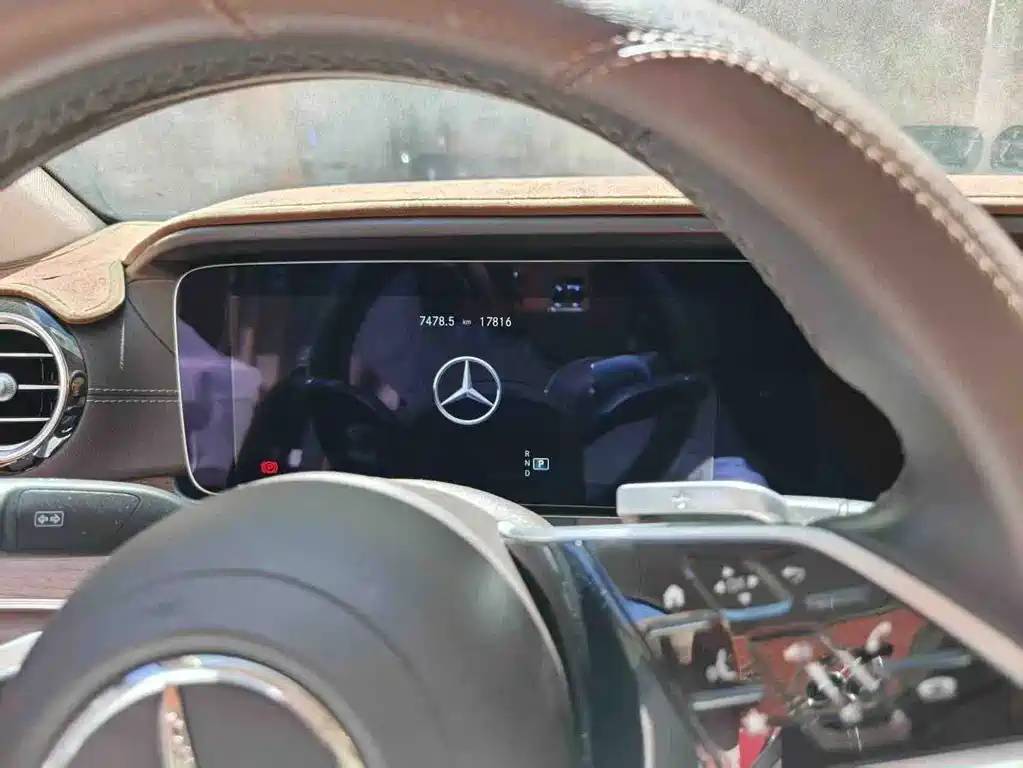 Mercedes-Benz E-Class — миниатюра 4