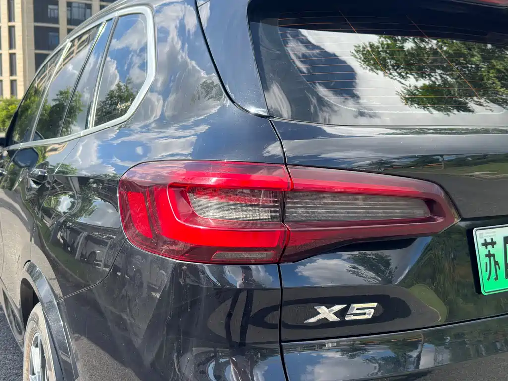 BMW X5 New Energy (Import) — миниатюра 8