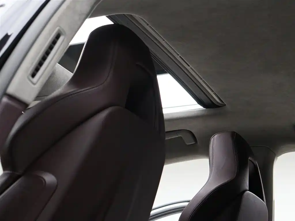 Porsche Panamera 2010 Panamera Turbo 4.8T