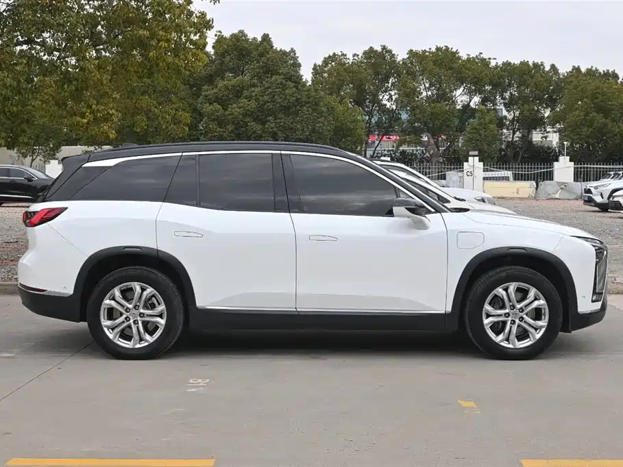 NIO NIO ES8