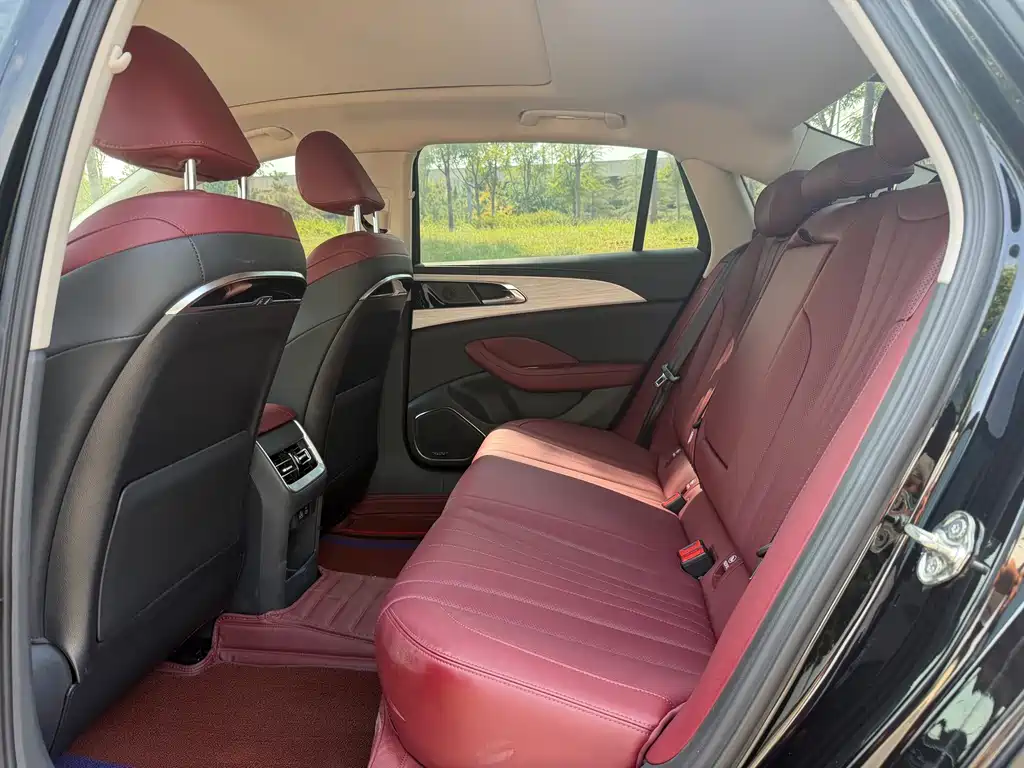 Hongqi Hongqi H5 — миниатюра 10