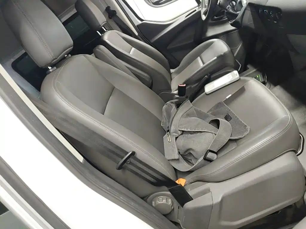 Ford Transit — миниатюра 25