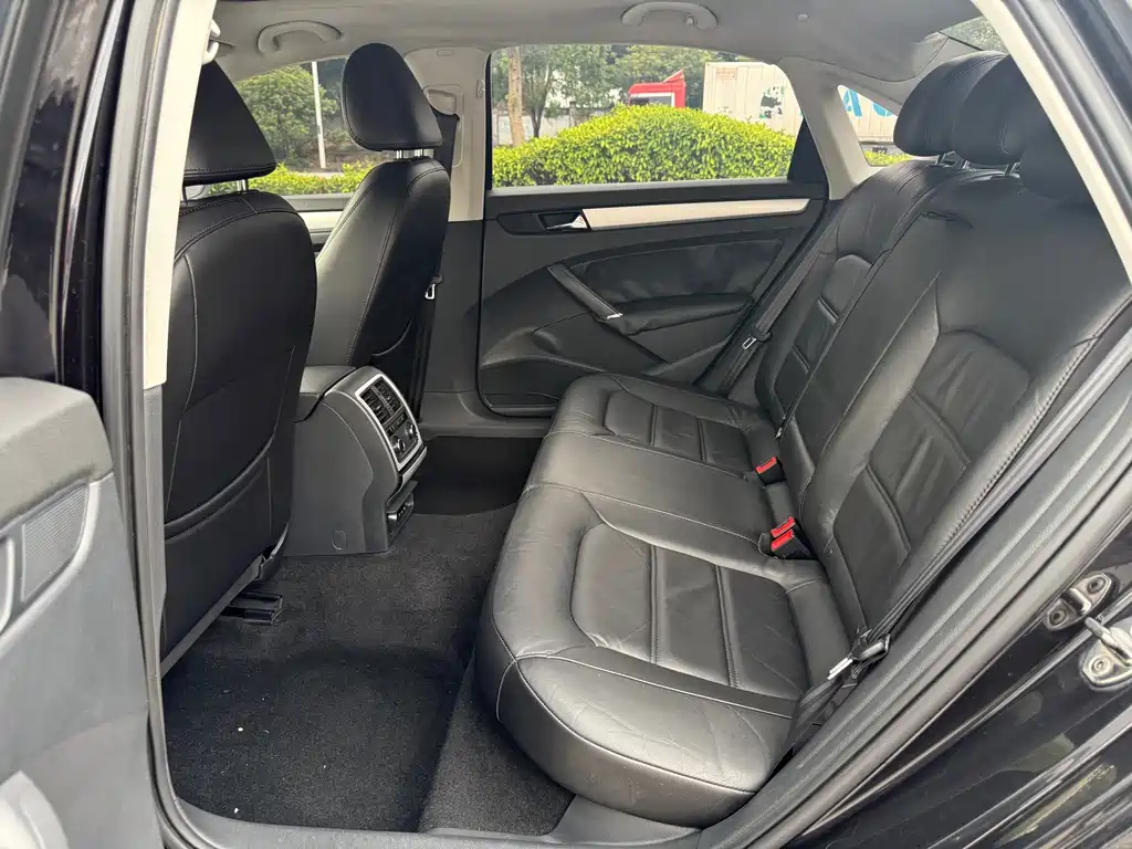 Volkswagen Passat — миниатюра 8
