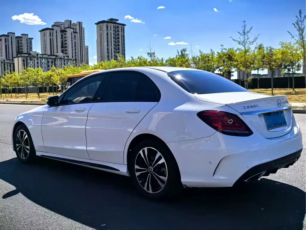 Mercedes-Benz C-Class — миниатюра 7