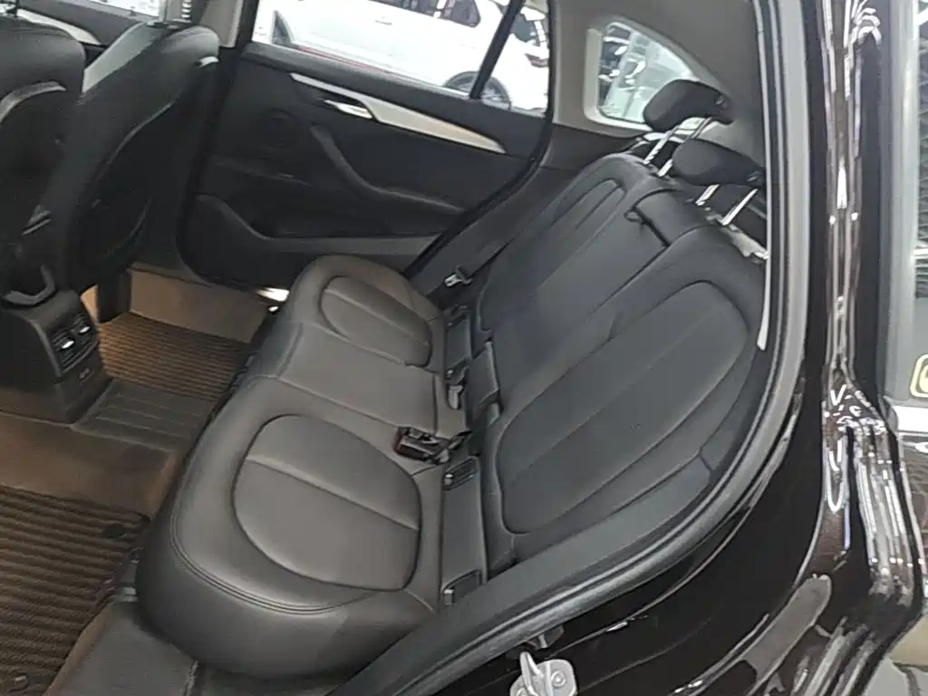 BMW X1 — миниатюра 17