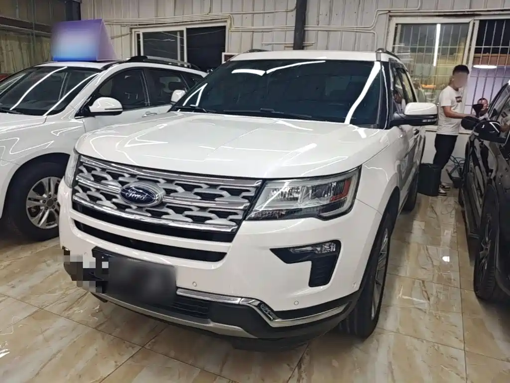 Ford Explorer (Import) — миниатюра 2
