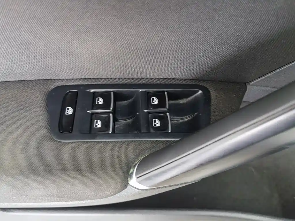 Volkswagen Golf 2016 1.6L AT Comfort