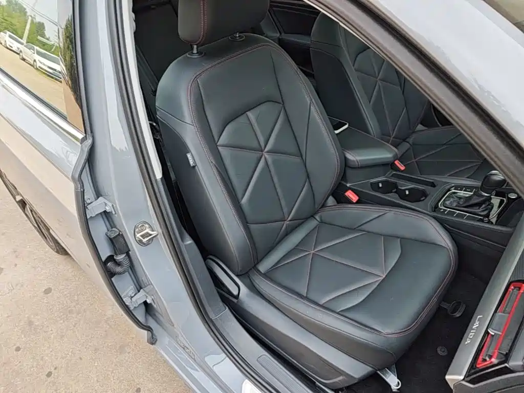 Volkswagen Lavida — миниатюра 25