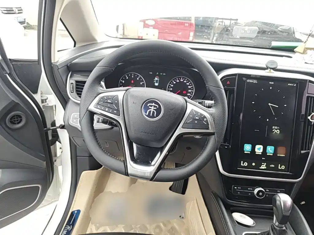 BYD MAX — миниатюра 11