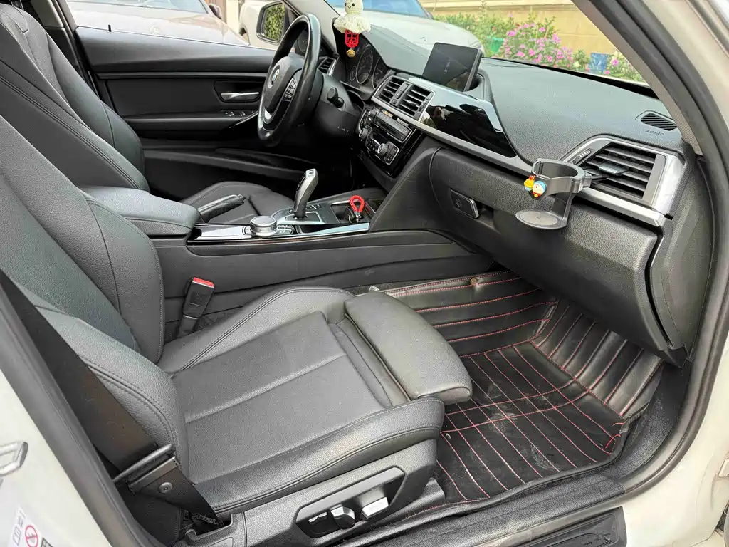 BMW 3 Series — миниатюра 4