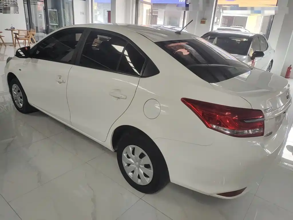 Toyota Vios — миниатюра 5