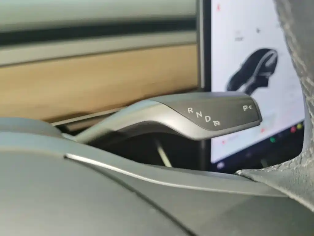 Tesla Model 3 — миниатюра 14