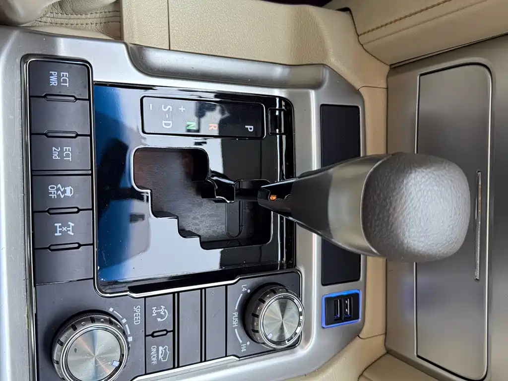 Toyota Land Cruiser — миниатюра 16