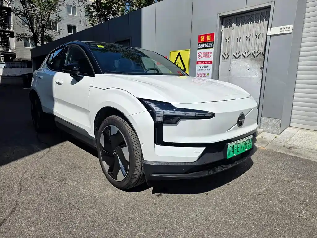 Volvo EX30 — миниатюра 5