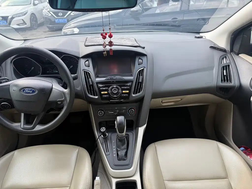 Ford Focus — миниатюра 6