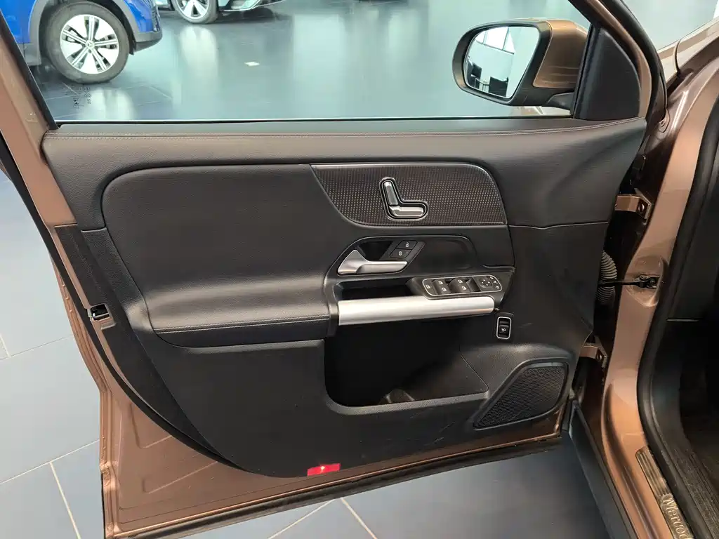 Mercedes-Benz EQA — миниатюра 8
