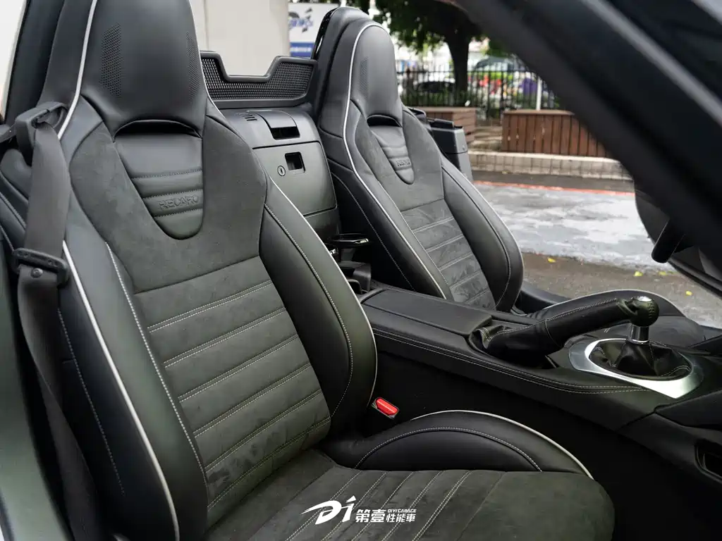 Mazda MX-5 — миниатюра 7