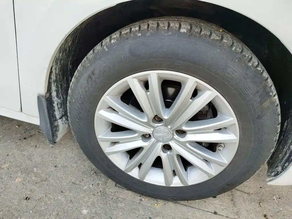 Peugeot 301 — миниатюра 24