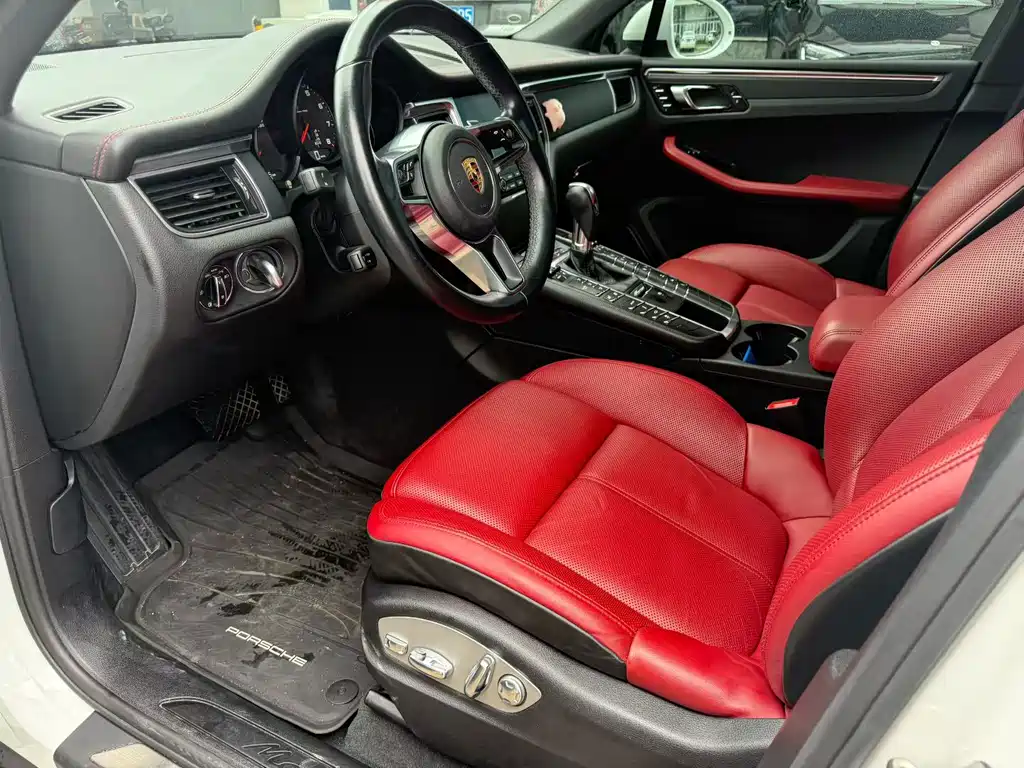 Porsche Macan — миниатюра 2