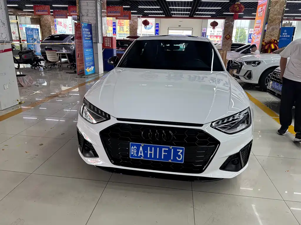 Audi A4L 2023 40 TFSI quattro Luxury