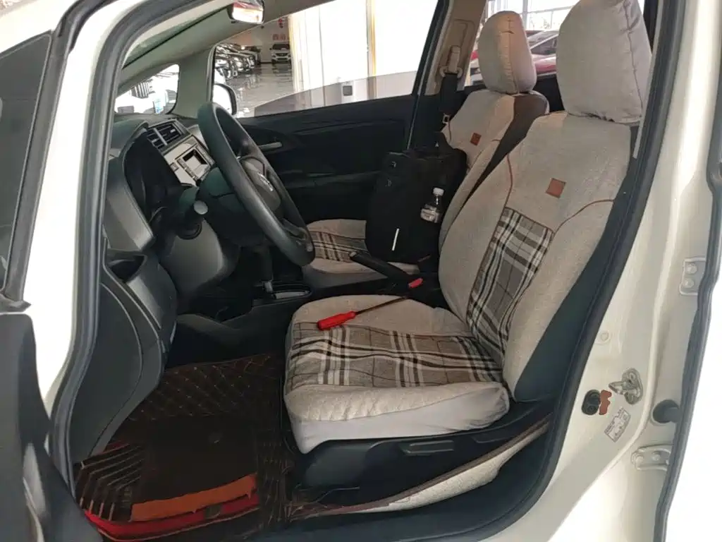 Honda Fit — миниатюра 15