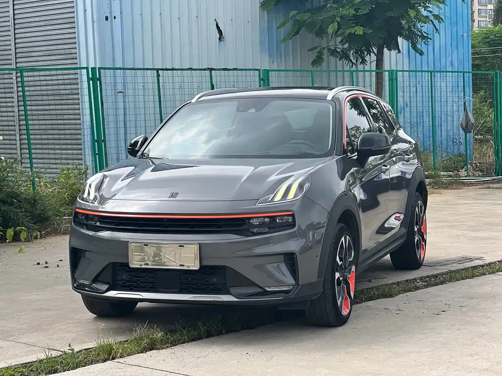 Купить Lynk & Co 06