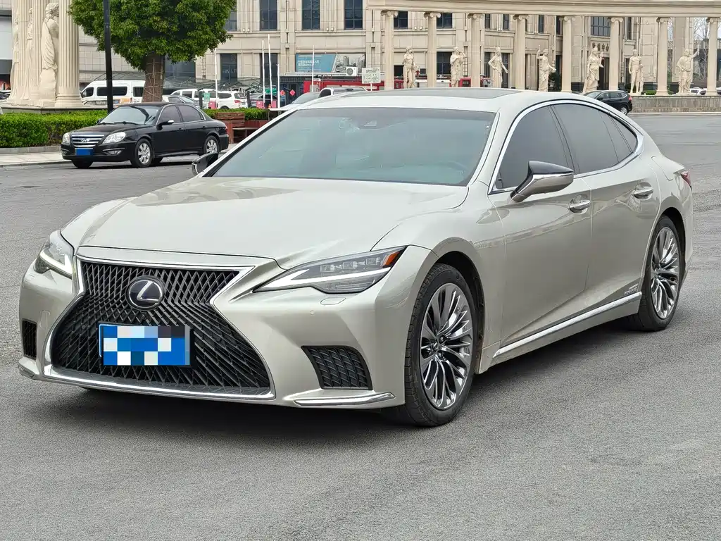 Lexus LS 2021