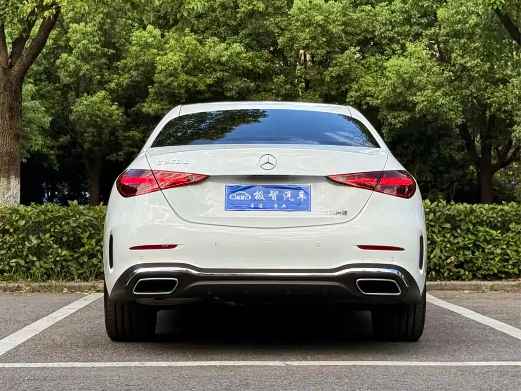 Mercedes-Benz C-Class — миниатюра 6