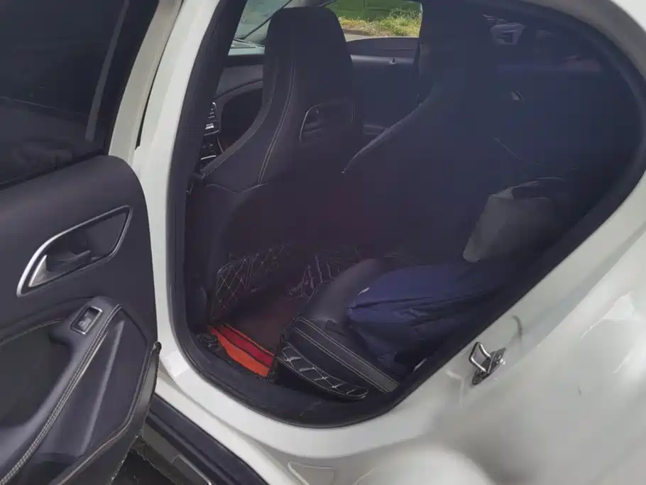 Mercedes-Benz GLA — миниатюра 11