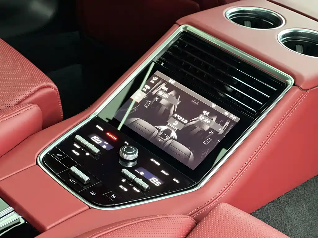 Porsche Panamera — миниатюра 9