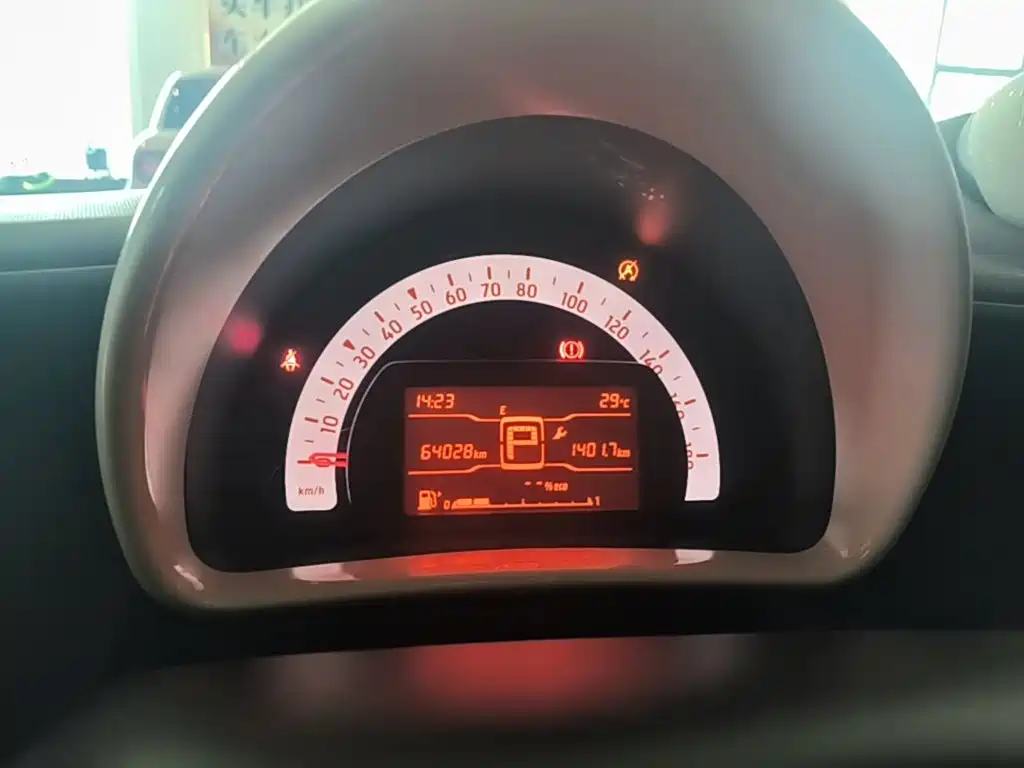smart Smart Fortwo — миниатюра 12