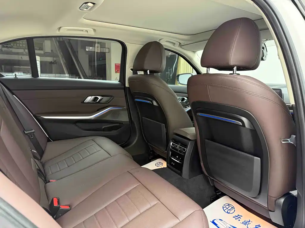 BMW 3 Series — миниатюра 16