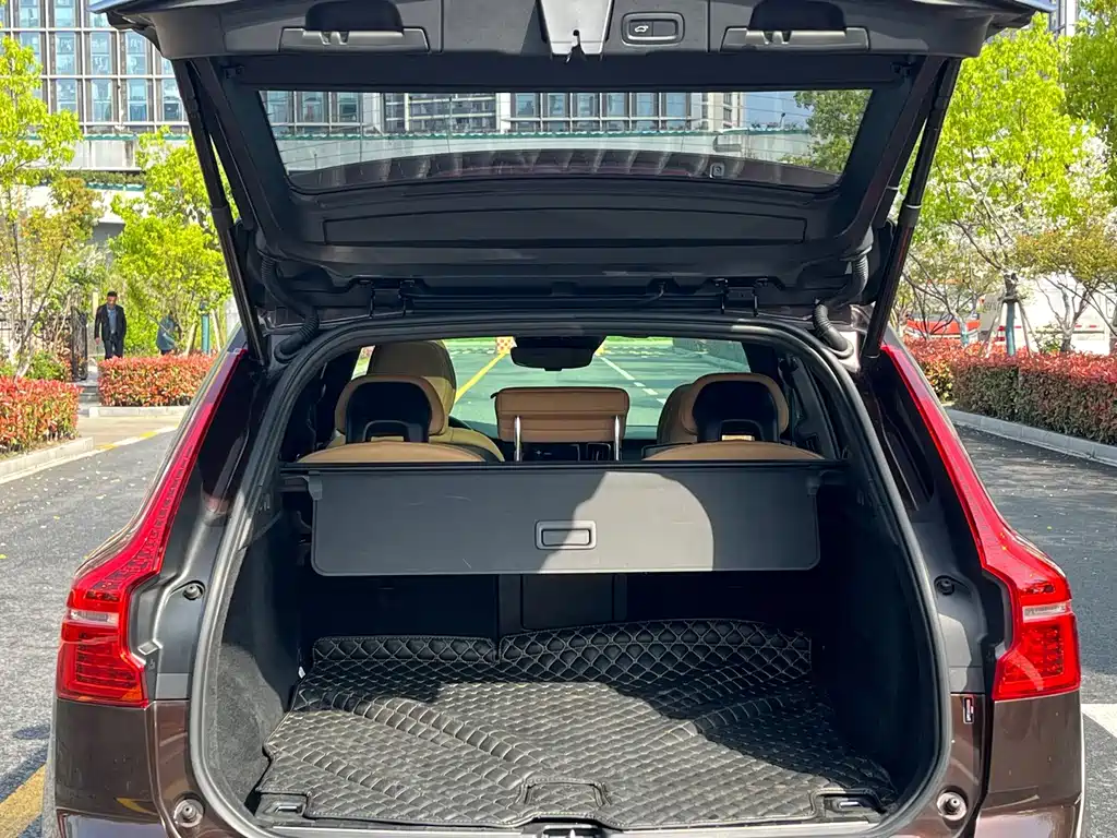 Volvo XC60 — миниатюра 20