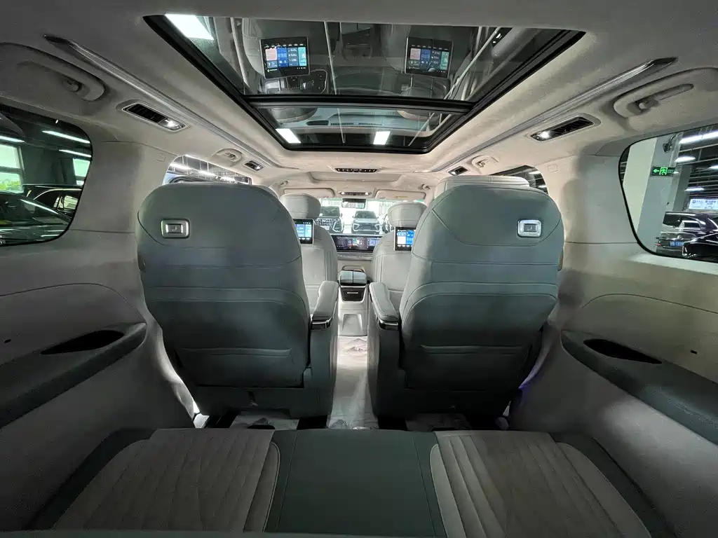 SAIC MAXUS EVERYONE 9