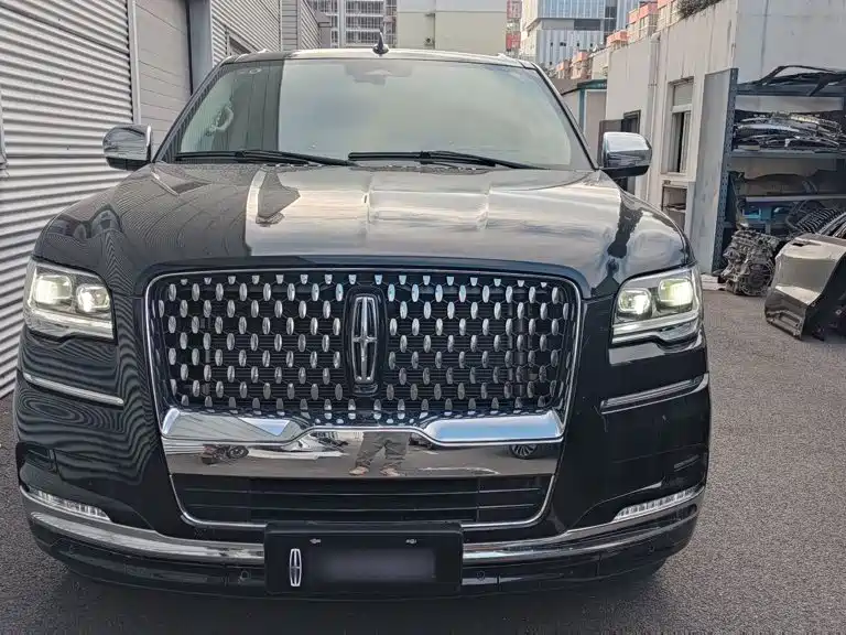 Lincoln Navigator — миниатюра 3