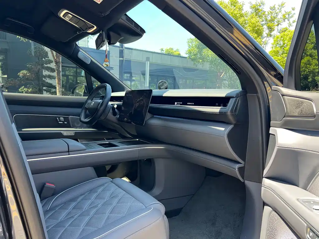 NIO ES8 2026 мест Executive Luxury